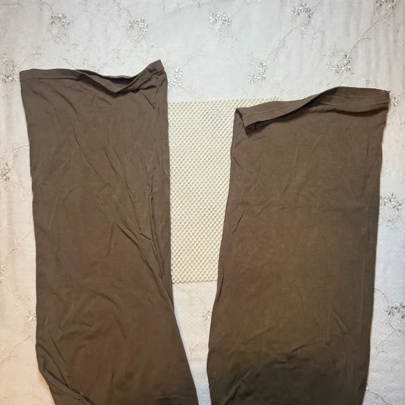 sweat & milk brown wrap‑front nursing jumpsuit – size s/m - Picture 3 of 5